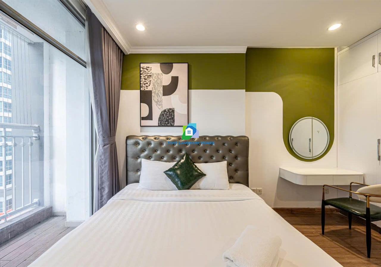 The Vinhomes - The Buildings Nearby Landmark 81 Căn hộ TP. Hồ Chí Minh