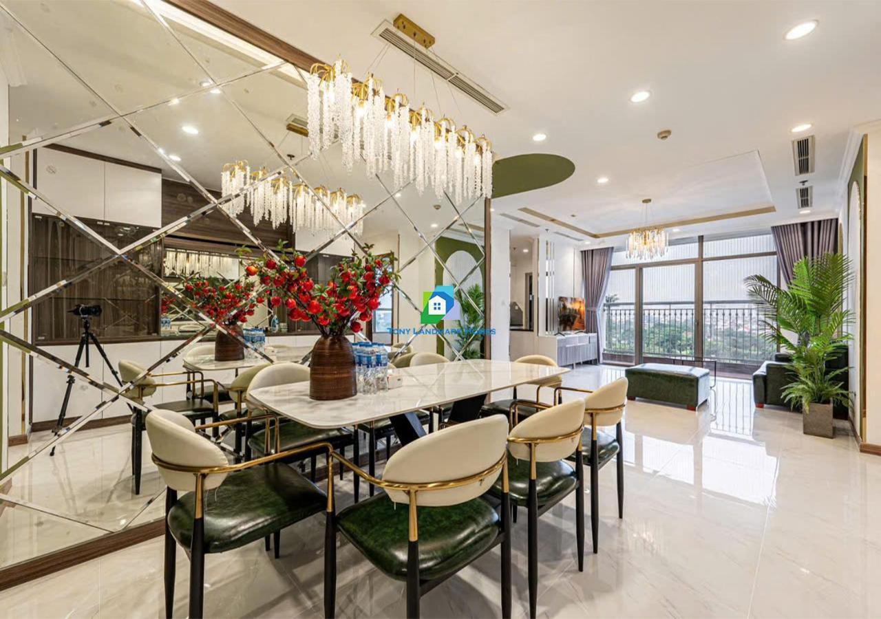 The Vinhomes - The Buildings Nearby Landmark 81 Căn hộ