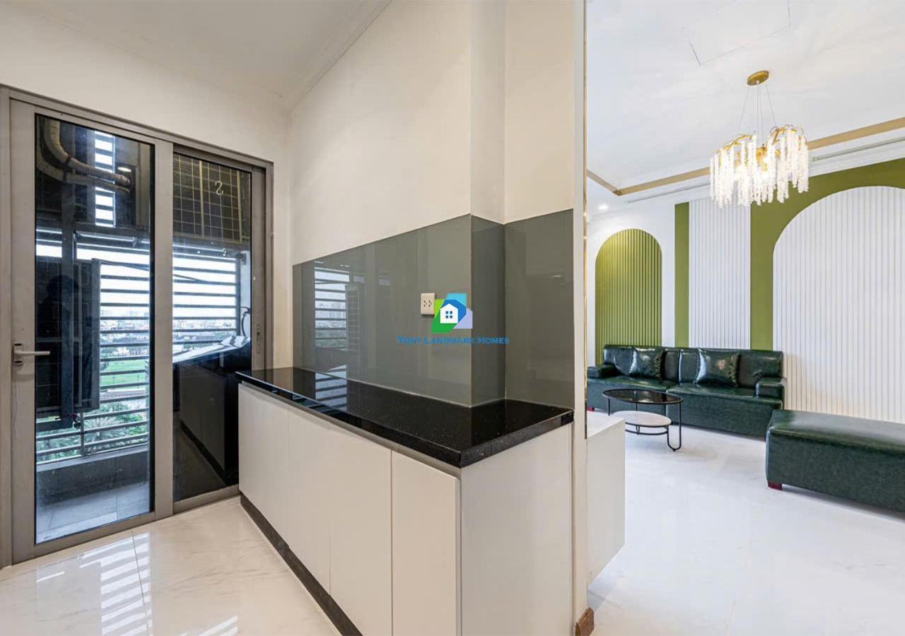 The Vinhomes - The Buildings Nearby Landmark 81 TP. Hồ Chí Minh