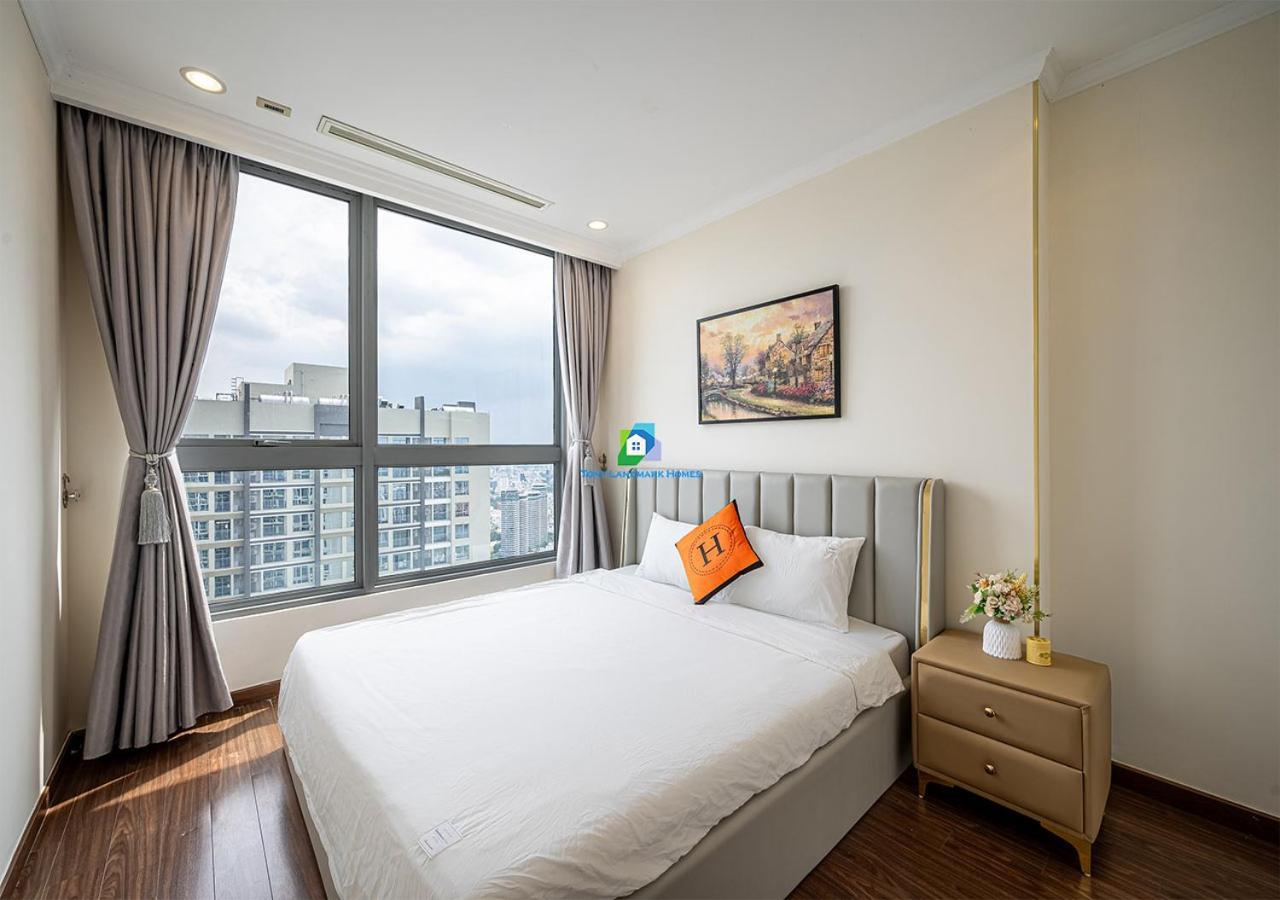 The Vinhomes - The Buildings Nearby Landmark 81 TP. Hồ Chí Minh