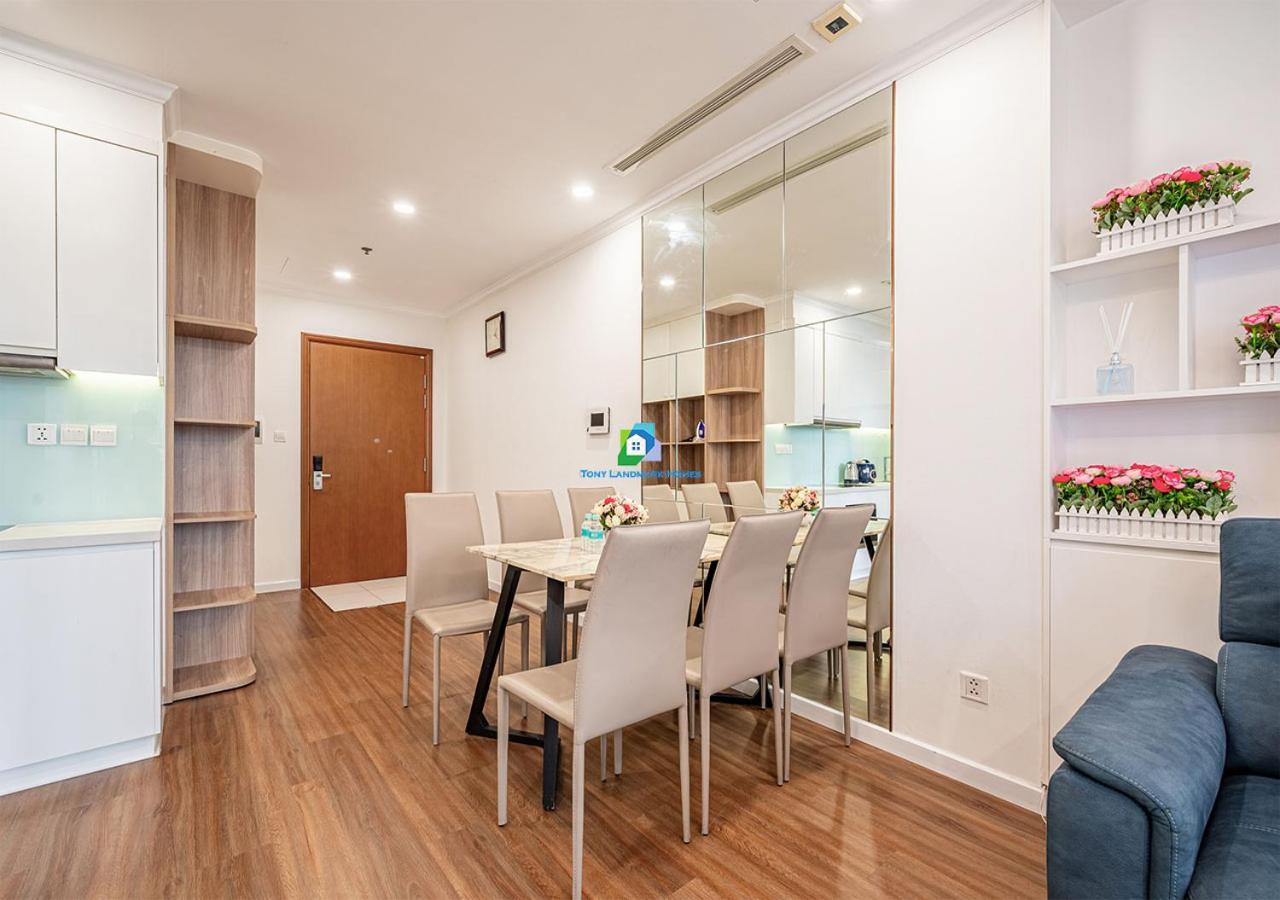 Căn hộ The Vinhomes - The Buildings Nearby Landmark 81 *