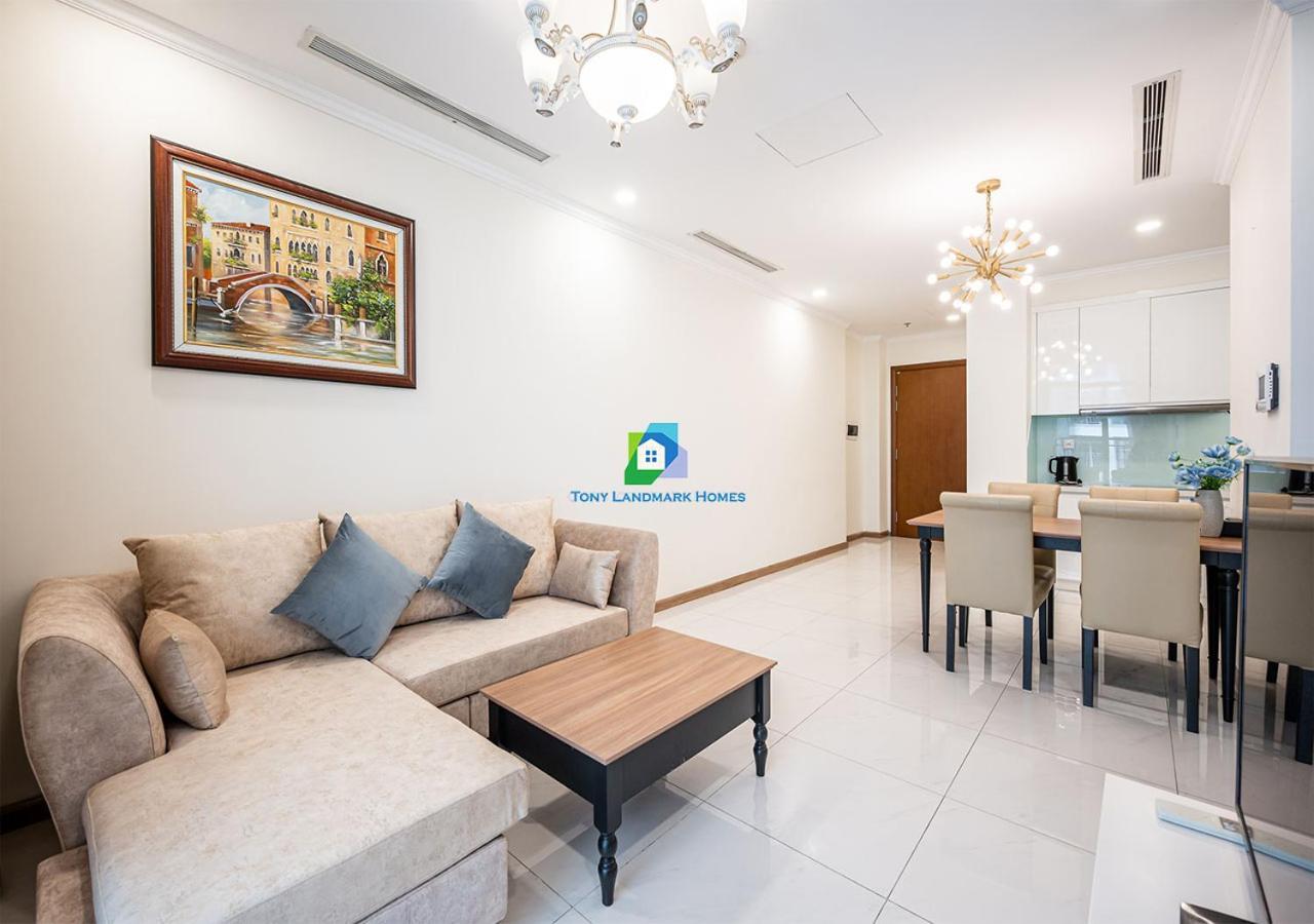 The Vinhomes - The Buildings Nearby Landmark 81 Căn hộ TP. Hồ Chí Minh